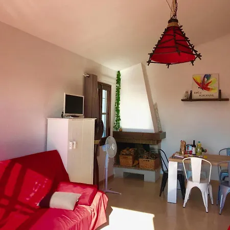 펜션 Meddays Casas Blancas *